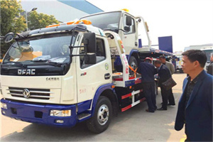 洋县汽车道路救援拖车价格